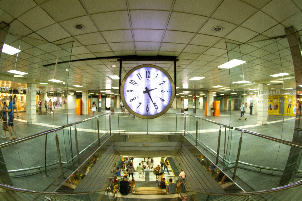 Plaza catalonia clock