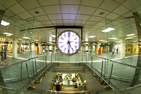 Plaza catalonia clock