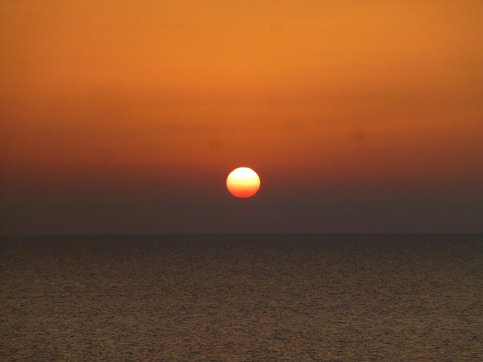 Sunset horizon rest
