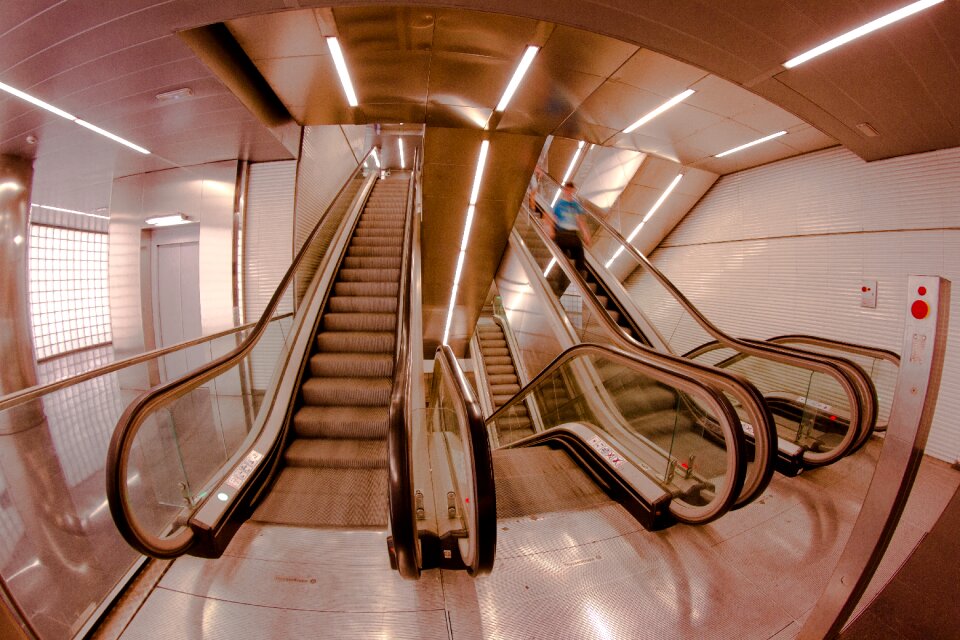 Mechanical metro transport