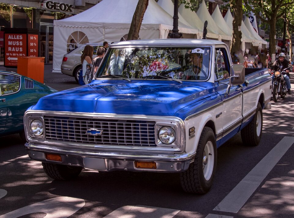 Oldtimer truck vehicle