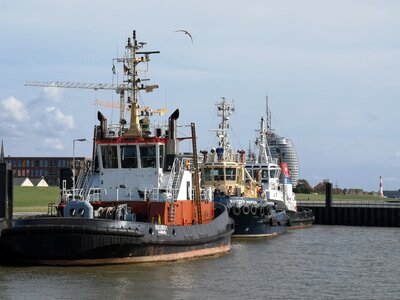 Port bremerhaven ship