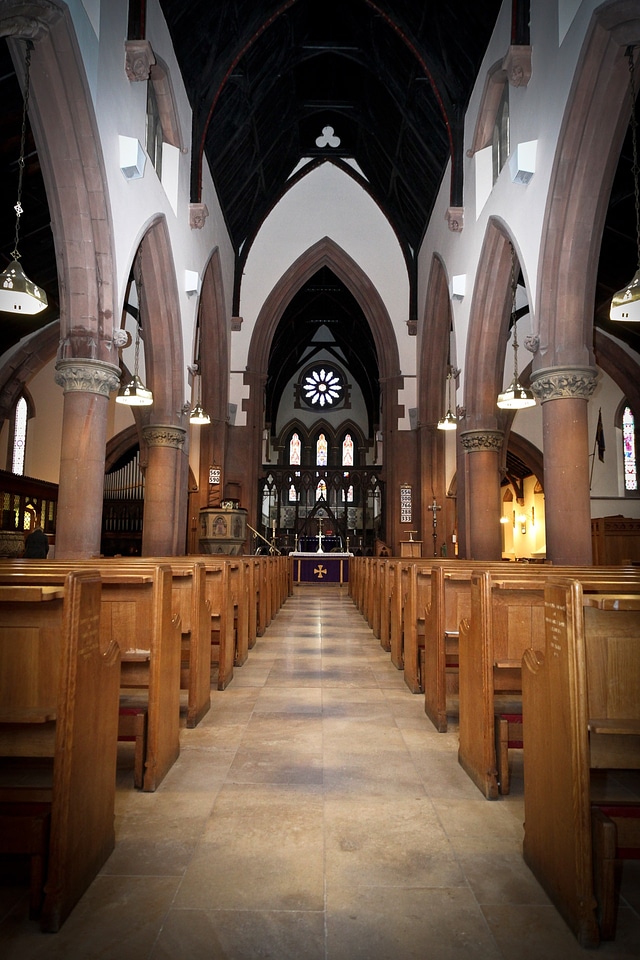 Aisle gothic religion