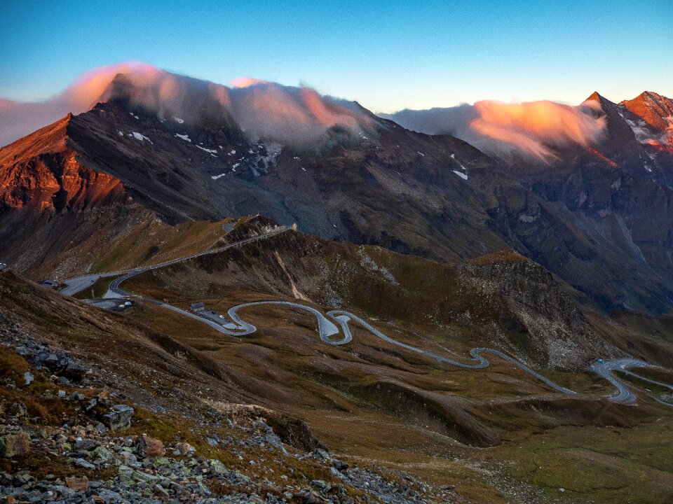 Clouds mountains morgenstimmung photo