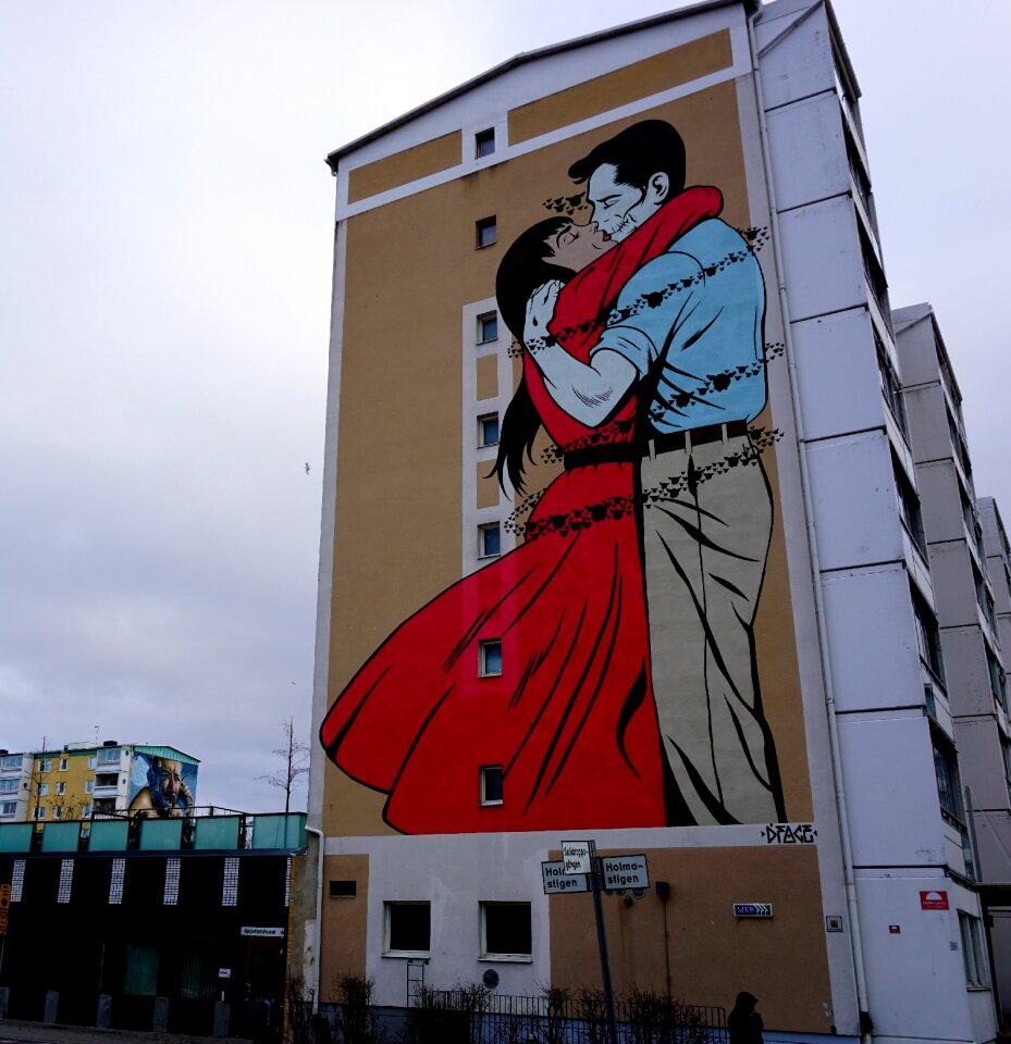 Painting facade wall