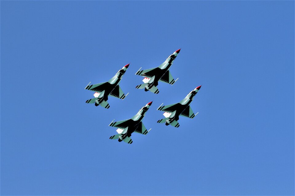 Aerobatic aircraft fighter