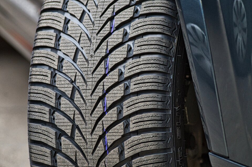 Winter tyres auto wheel