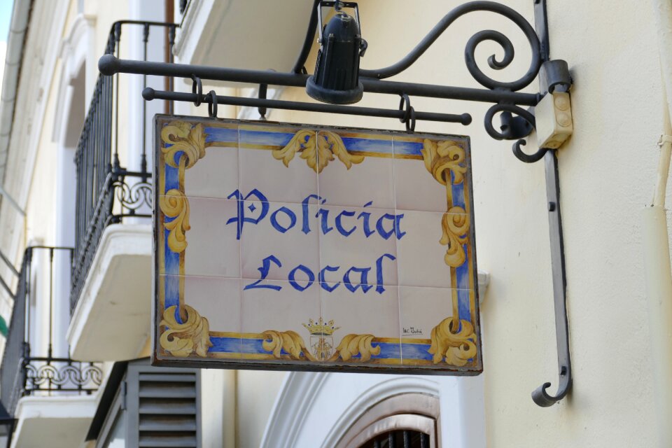Local tile decoration