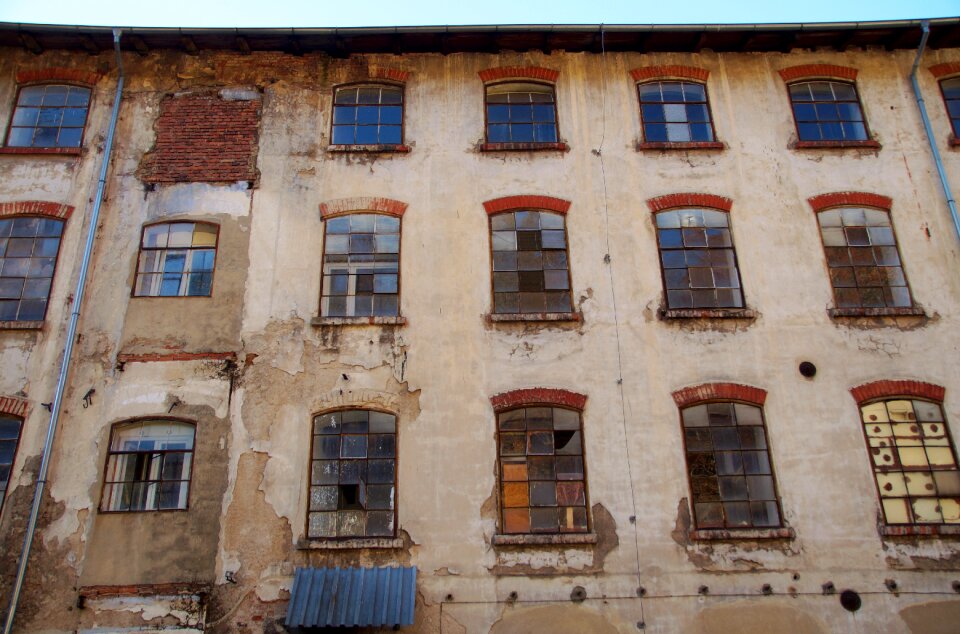 The disintegration of the abandoned rundown