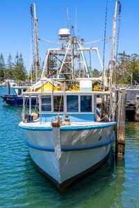 Harbour travel boats