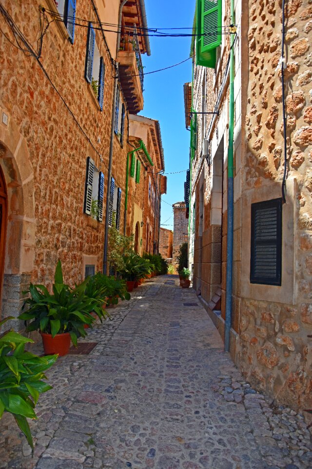 Fornalutx mallorca alley