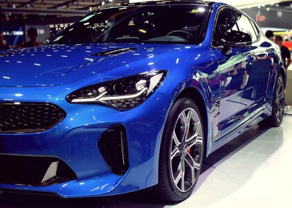 Kia stinger blue photo