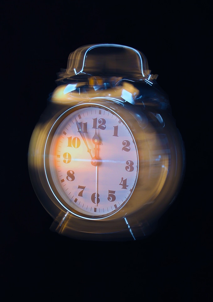 Clock dial the ringing