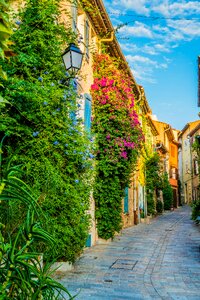 Cobblestones house building