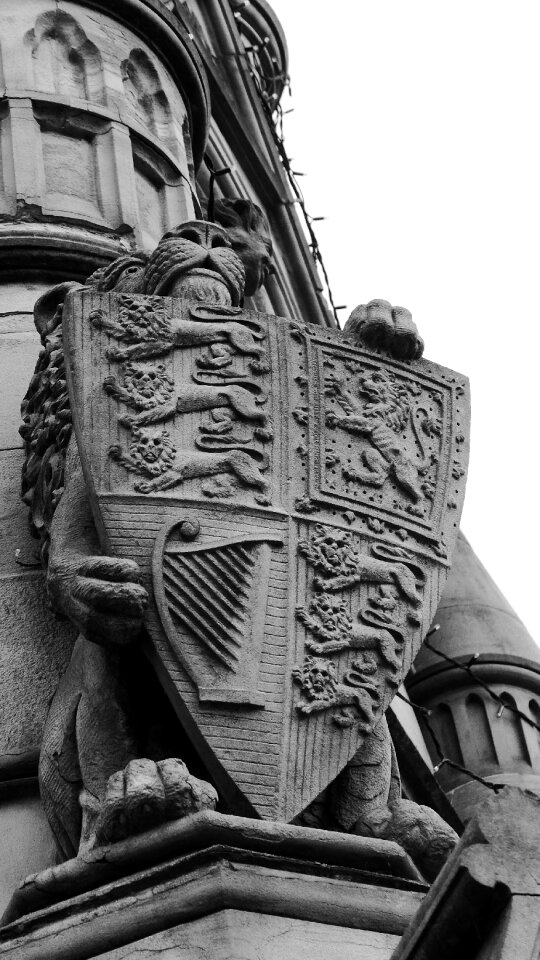 Lion building stratford upon avon