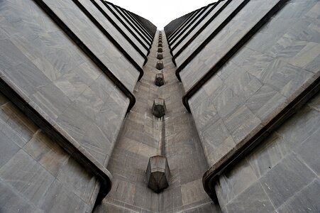 Museum architecture sculpture