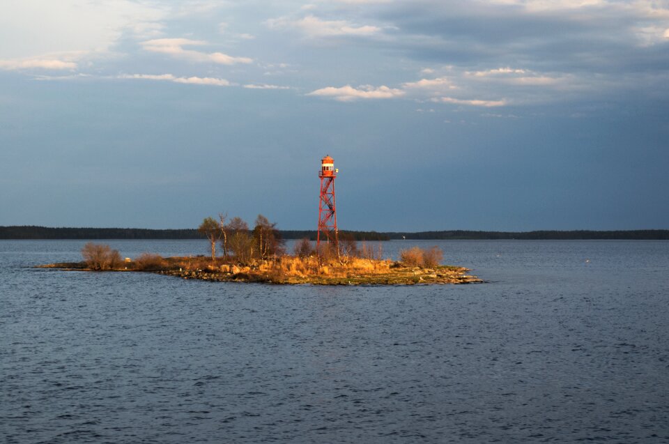 Lake river navigation