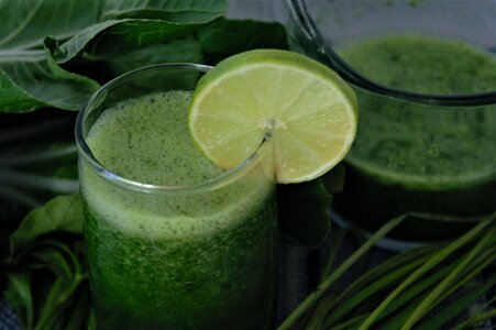 Chlorophyll vitamins drink