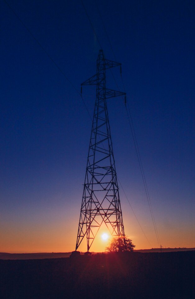 Leadership the electric column electric