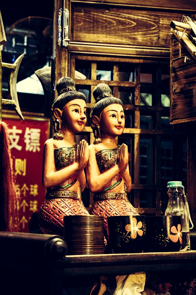 Sculpture cute figure