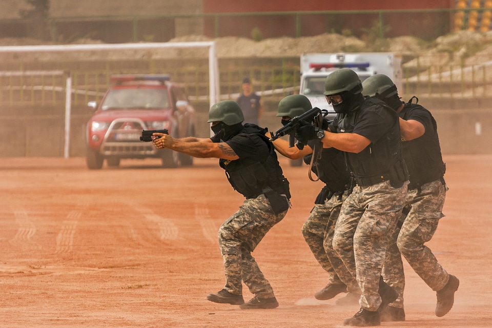 Police in an emergency team