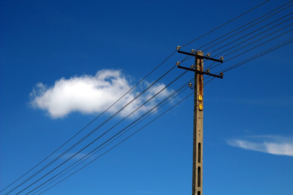 Lines the voltage hotel