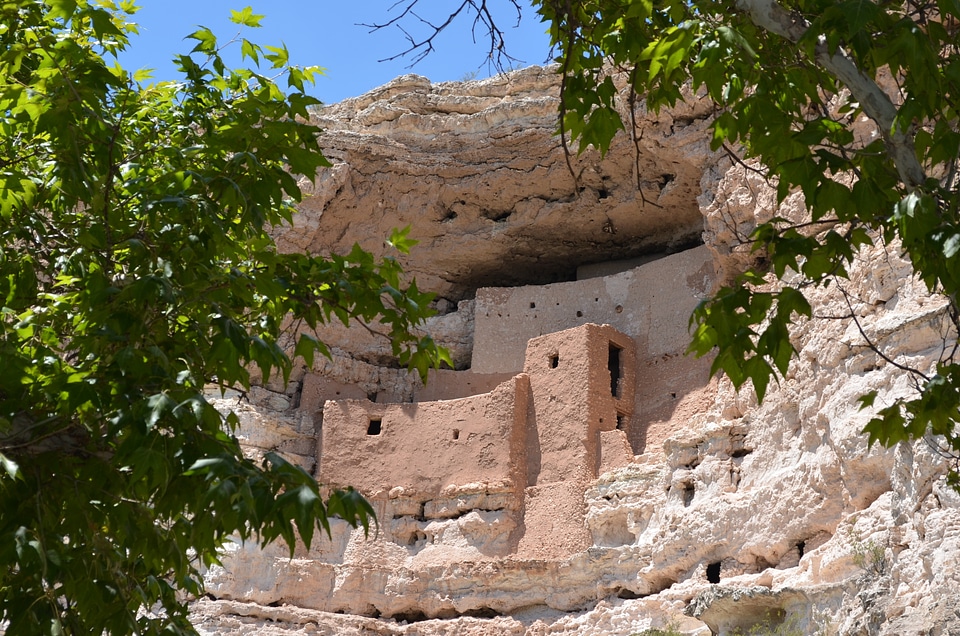 Cliff dwelling cave indian