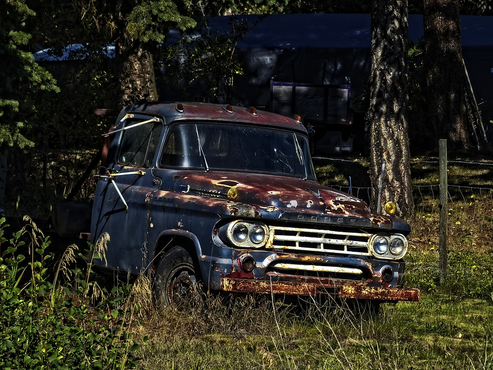 Rusty metal vehicle old timer