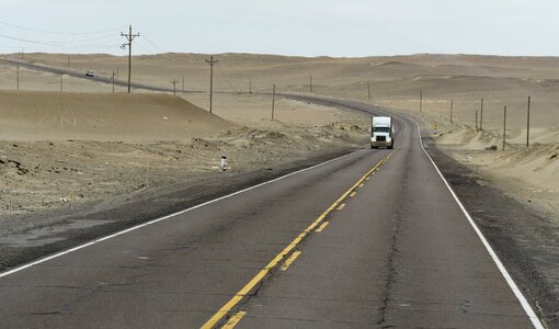 Atacama truck desert photo