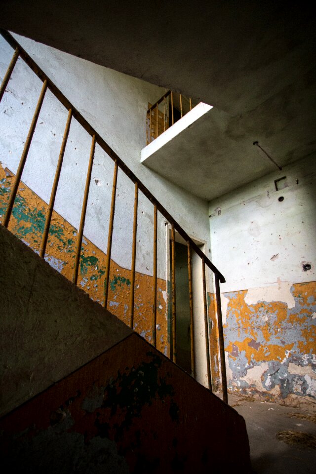 The building broken ruin