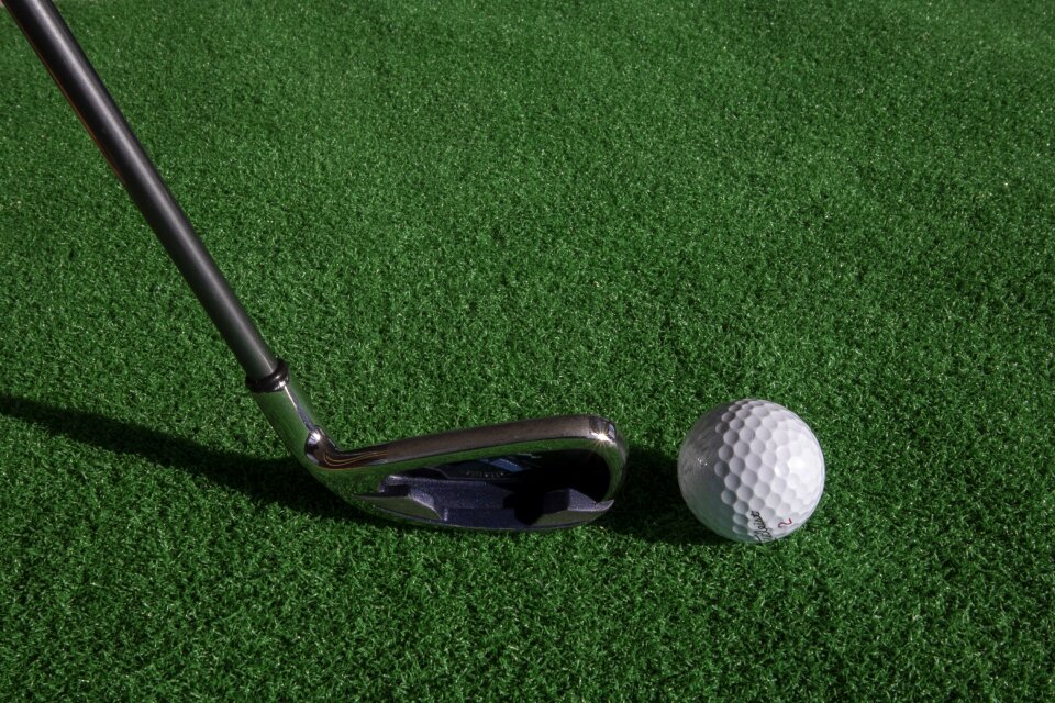 Green golfers field