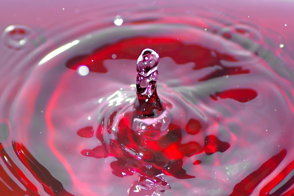 Liquid raindrop splash