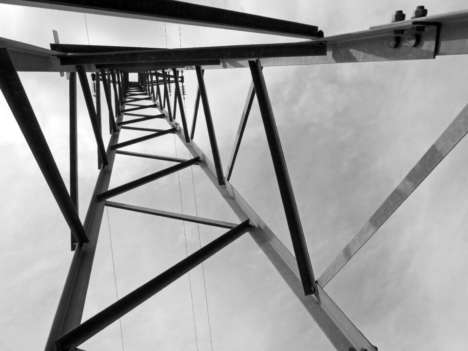 Geometry black and white electricity