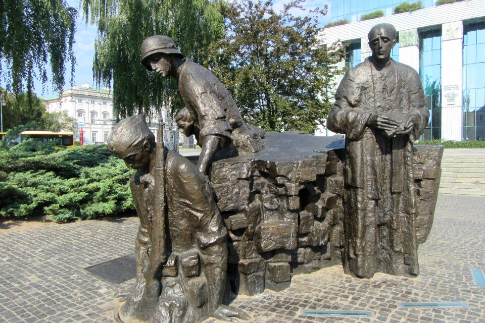 Warsaw statue bronze poland
