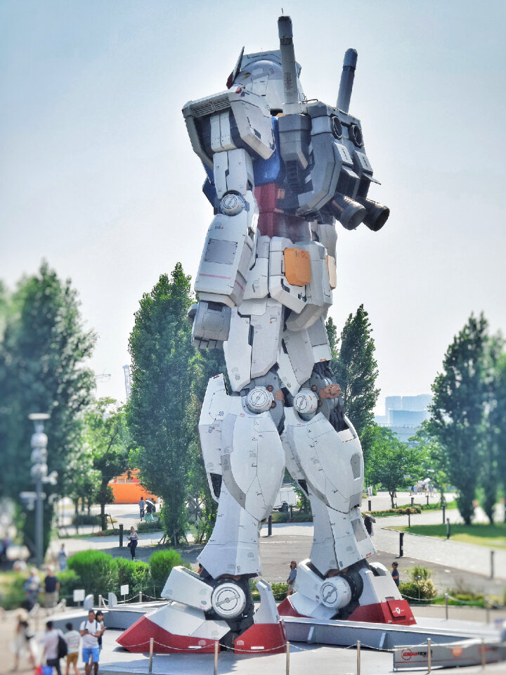 Statue of Gundam at DivercCity Tokyo Plaza in Tokyo