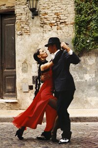 A man and a woman dancing argentinian tango photo