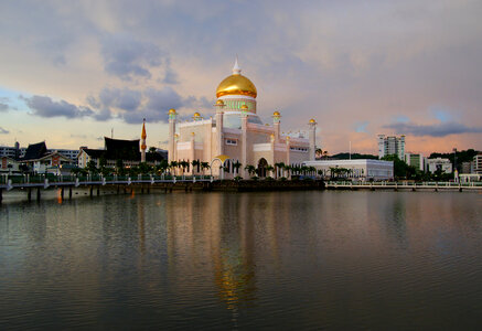 Beautiful View of Sultan Omar Ali Saifudding Mosque Brunei photo