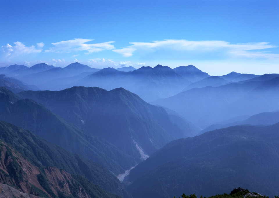 fog and cloud mountain valley landscape