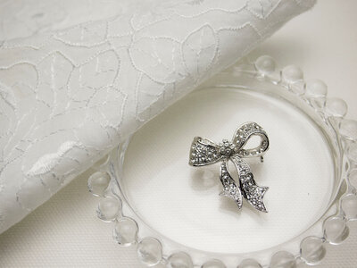 Ribbon Shaped Brooch