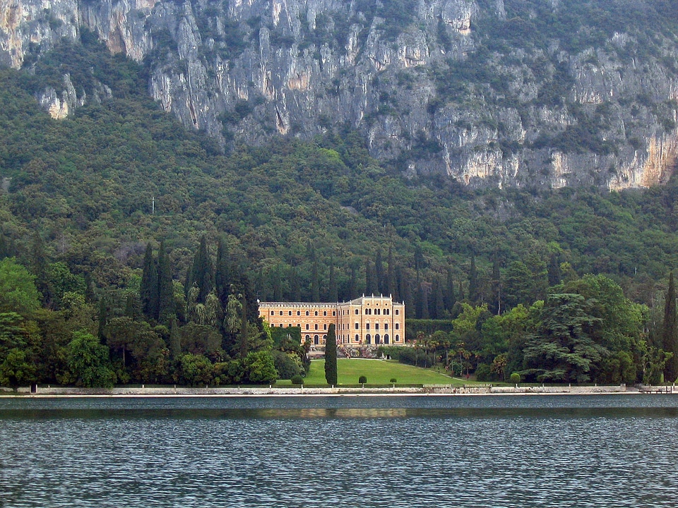 Italy mountain building