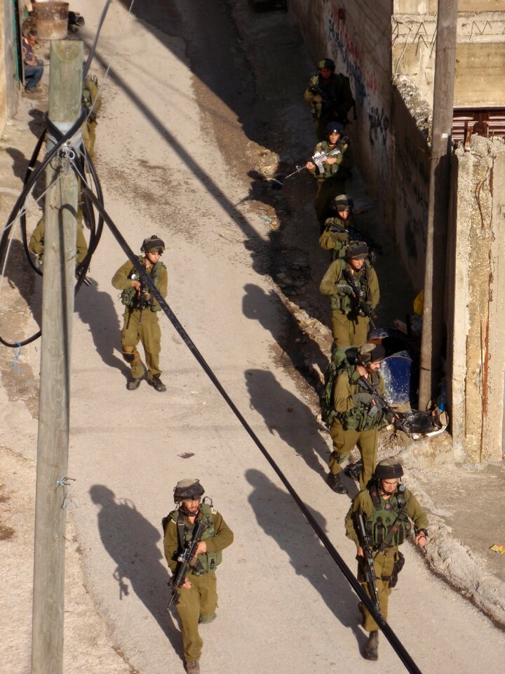 Israeli army patrolling in Awarta