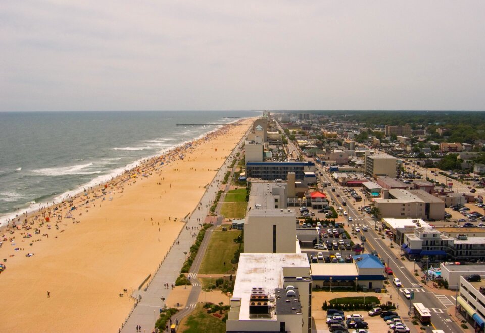 Shoreline at Atlantic Ocean and Virginia Beach