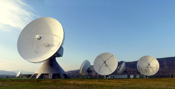 A radio telescope array photo