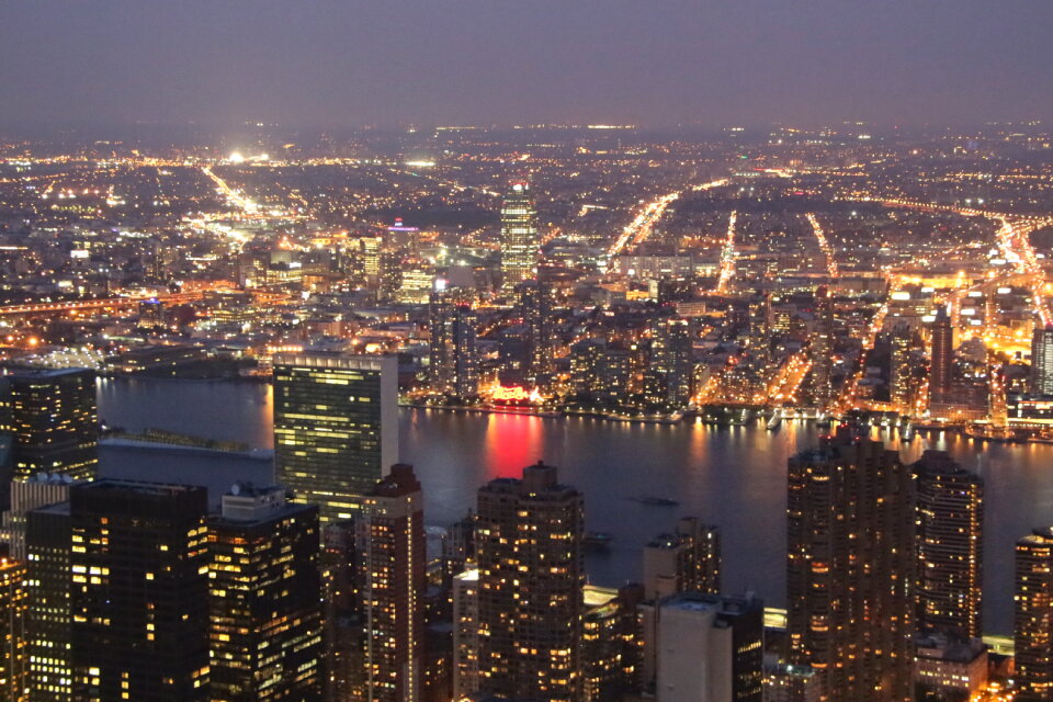 New York City skyline with urban skyscrapers at sunset.