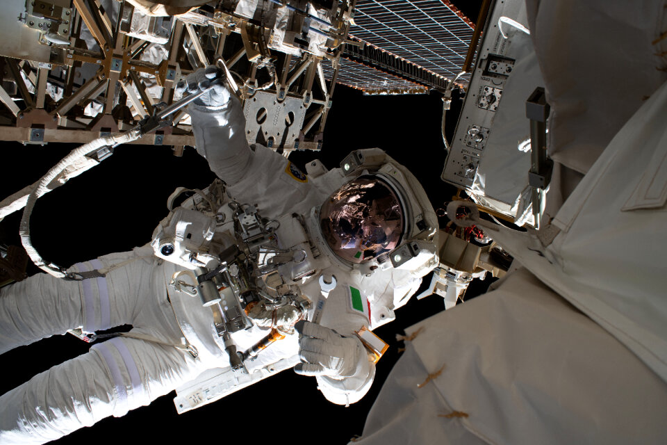 Astronaut Repair the Alpha Magnetic Spectrometer