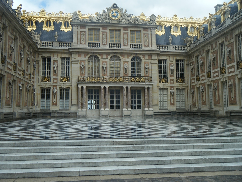 Kings aristocracy monument