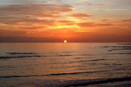 Scenic view of beautiful sunset above the sea photo