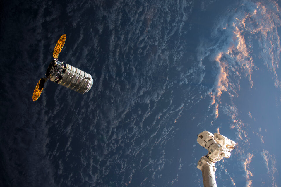 Sunrise Flight to the Space Station