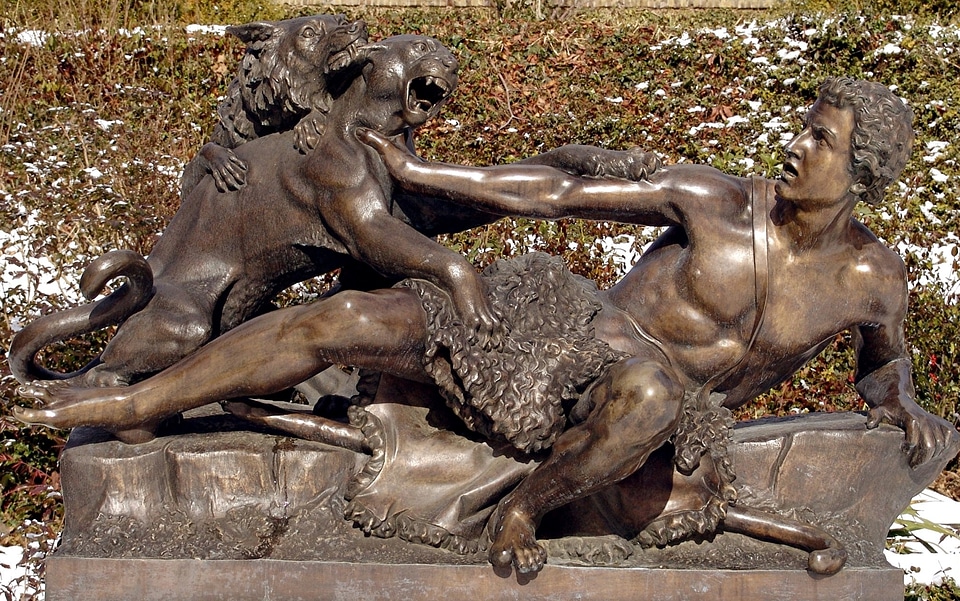 Sculpture art copper