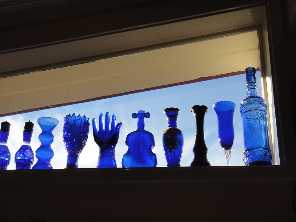 Shelf glass blue